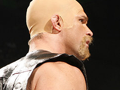 Charlie Haas als Steve Austin