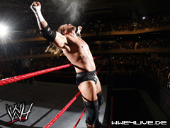 Triple H-Raw Tour08
